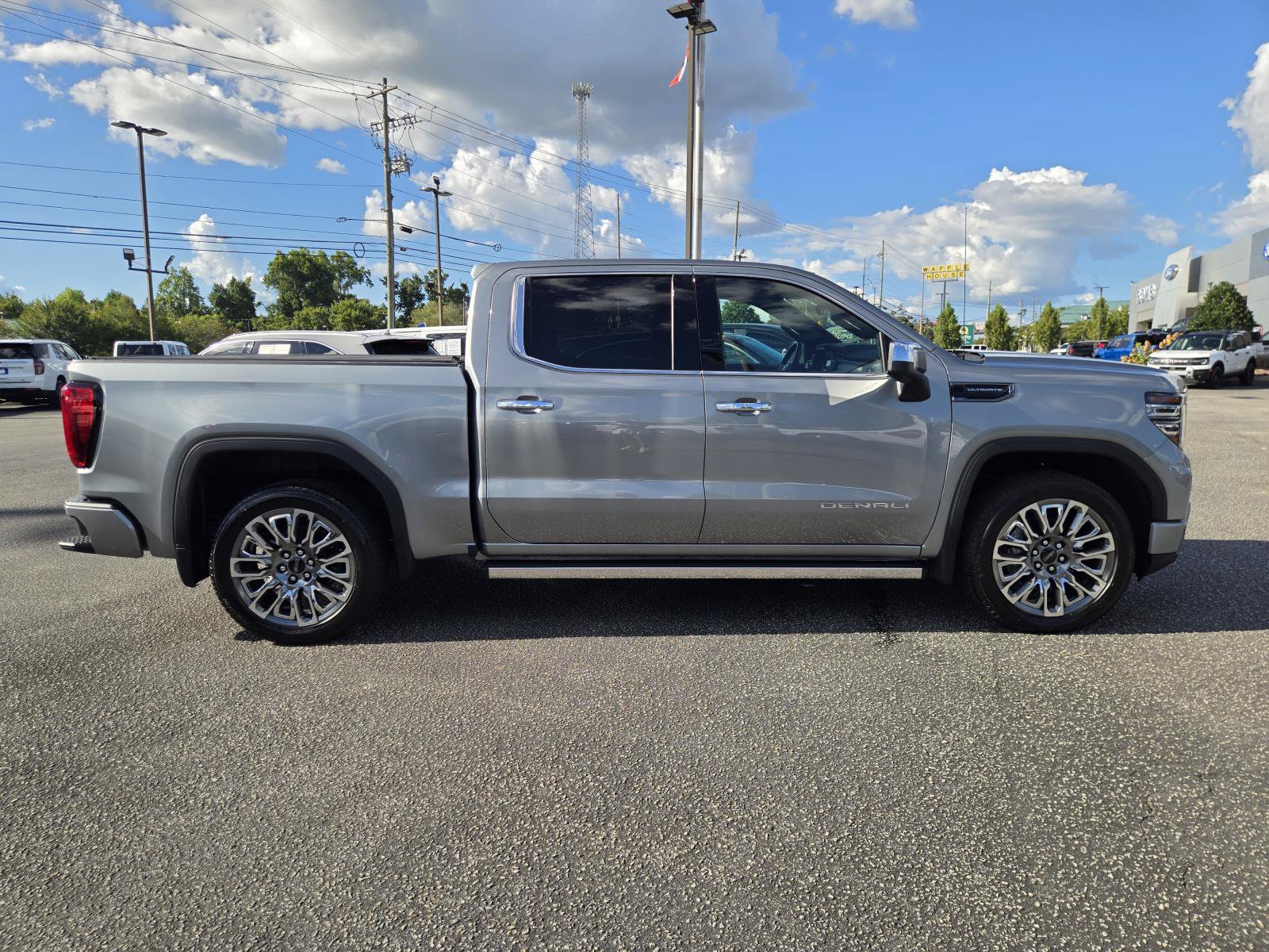 Used 2026 GMC Sierra 1500 Denali Ultimate AWD/4WD image 5