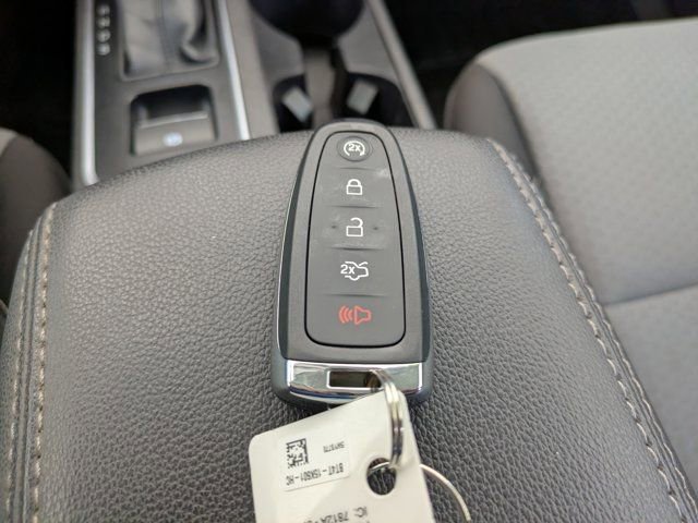 Certified 2019 Ford Escape SE image 29