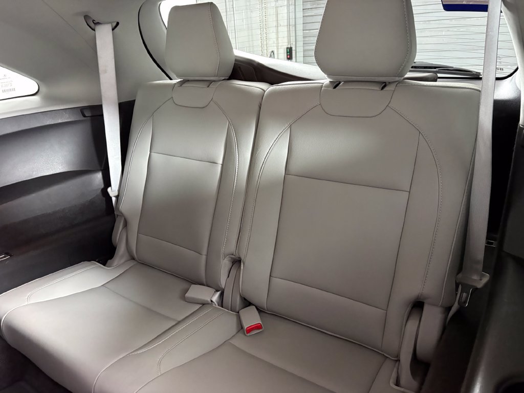 Used 2017 Acura MDX SH-AWD image 31