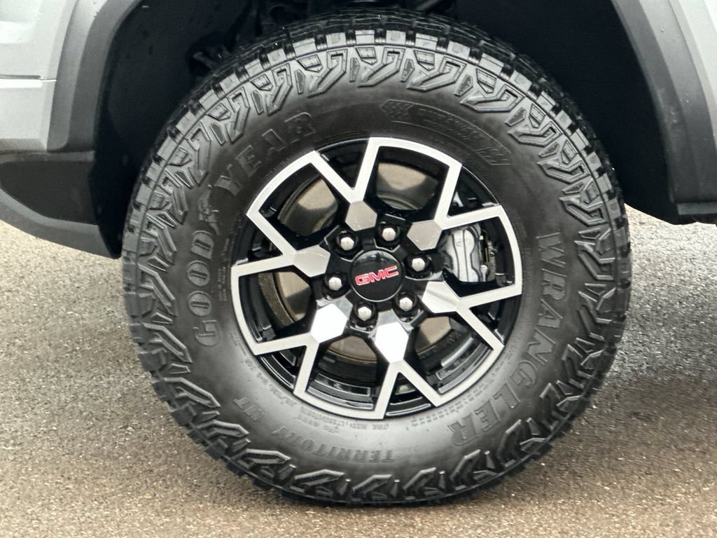 Used 2024 GMC Canyon AT4X AWD/4WD image 23