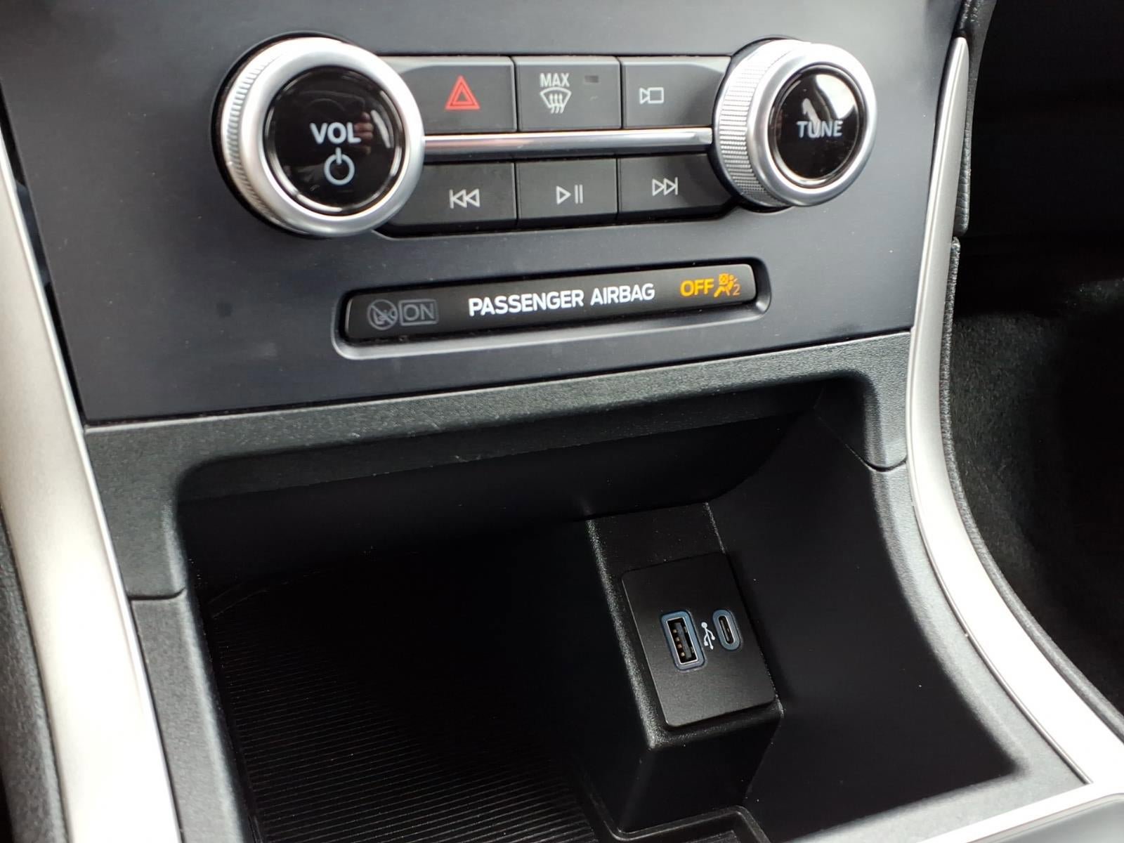 Certified 2022 Ford Edge SE w/ Black Appearance Package image 28
