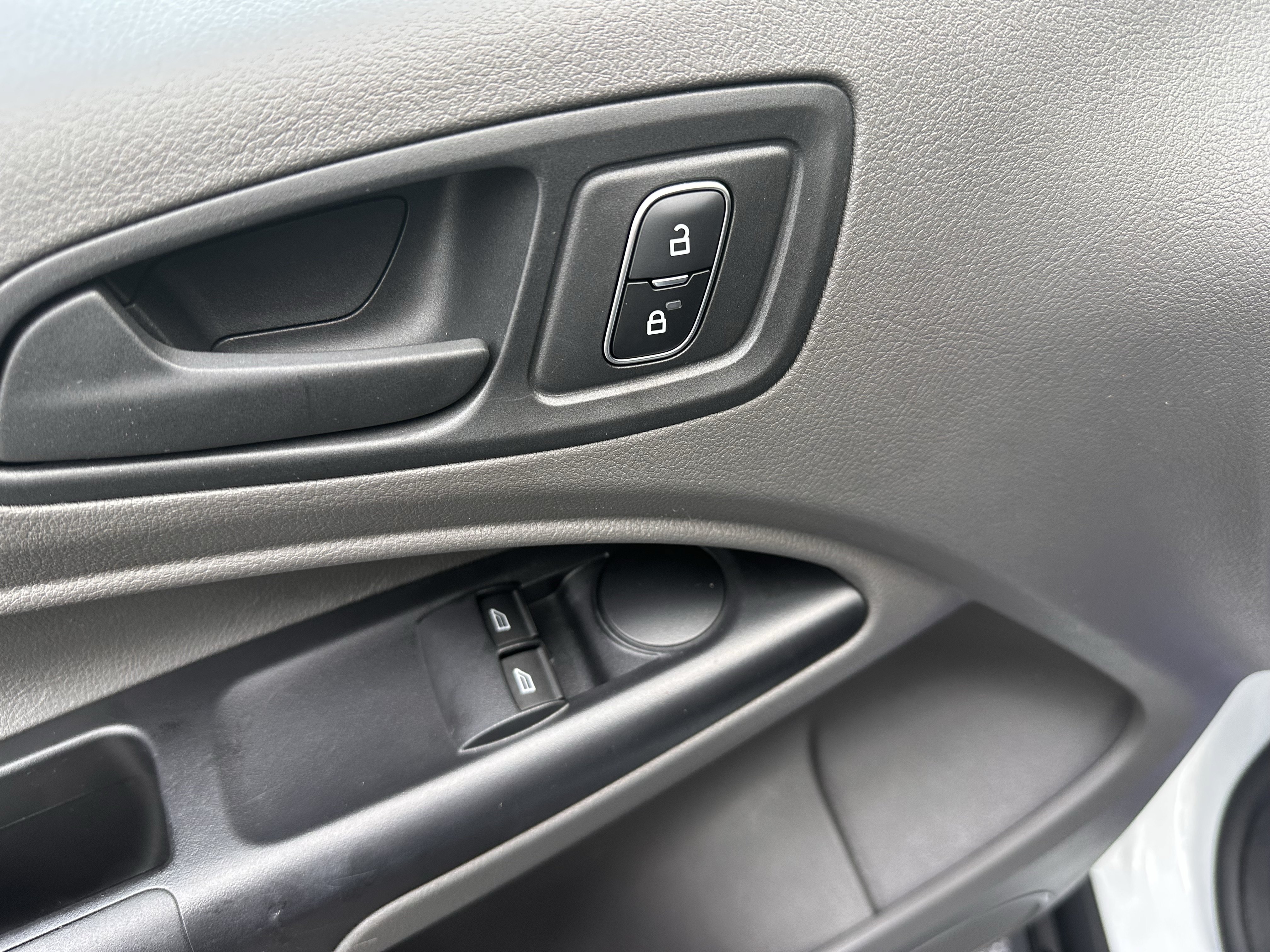 Certified 2023 Ford Transit Connect XL FWD image 18