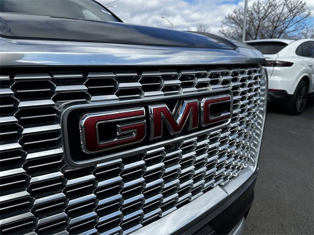 Used 2023 GMC Yukon Denali image 11