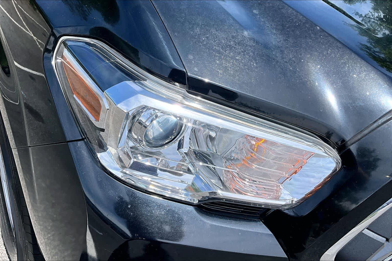 Used 2021 Toyota Tacoma SR5 RWD image 26