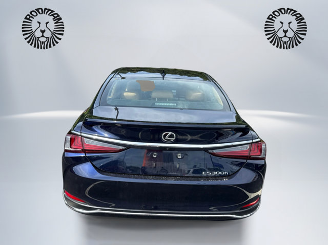 Used 2025 Lexus ES 300h w/ Premium Package FWD image 7