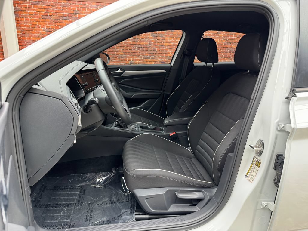 Used 2024 Volkswagen Jetta Sport FWD image 21