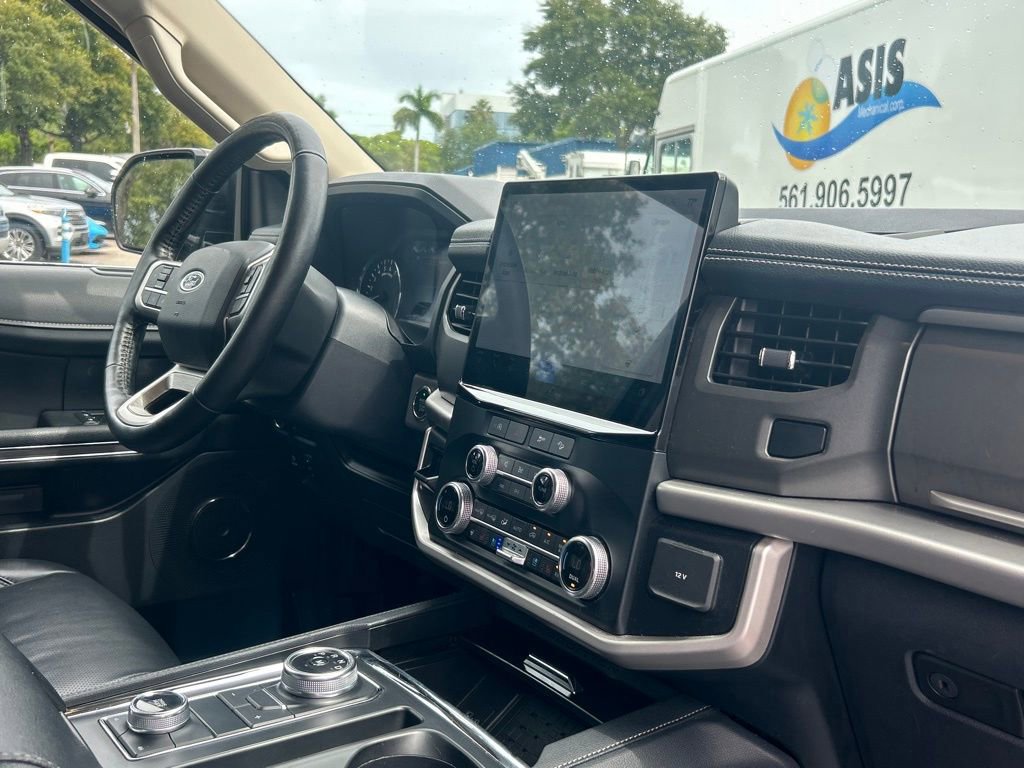 Certified 2024 Ford Expedition XLT image 27