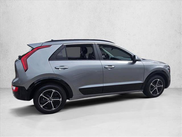 Used 2025 Kia Niro FWD image 4