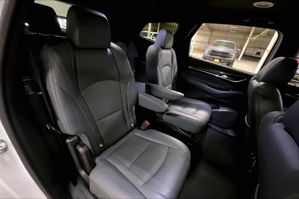 Used 2024 Buick Enclave Premium AWD/4WD image 25