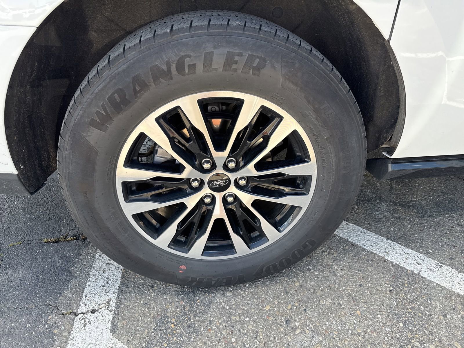 Certified 2025 Ford Expedition Max Platinum AWD/4WD image 19