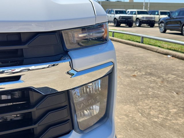 Used 2025 Chevrolet Silverado 2500 LT AWD/4WD image 8