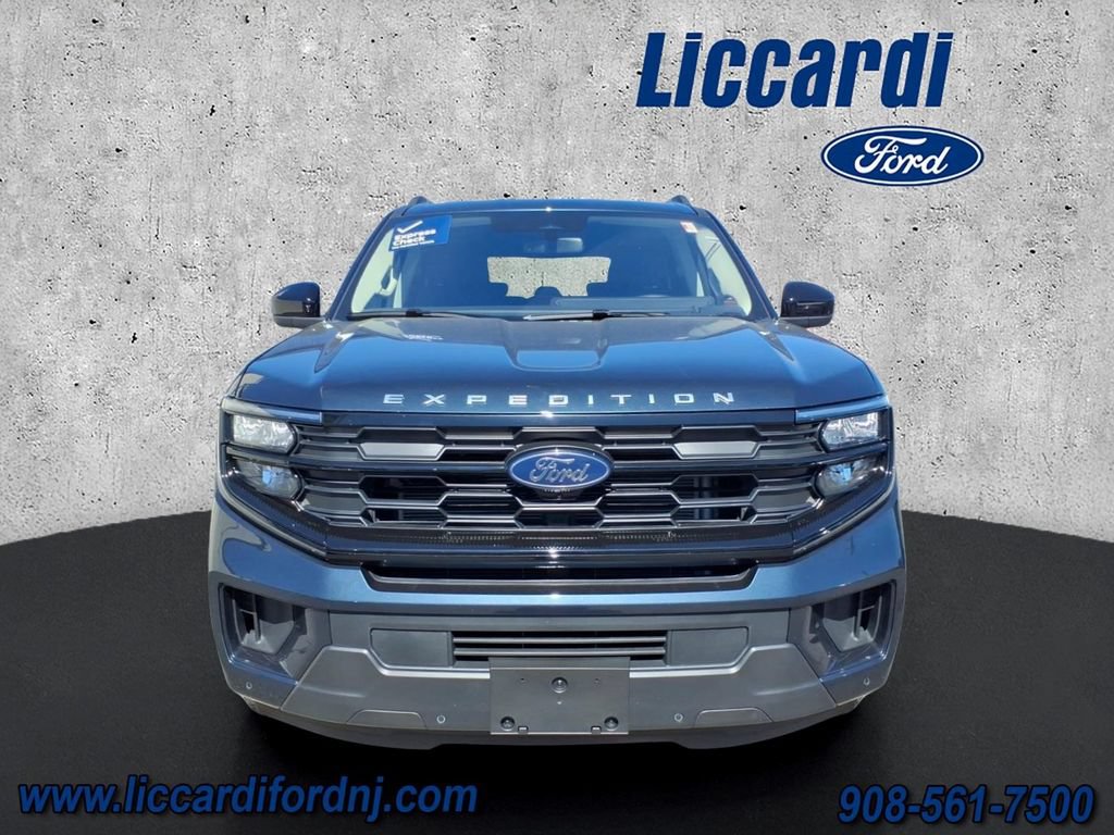 Certified 2025 Ford Expedition Active AWD/4WD image 2