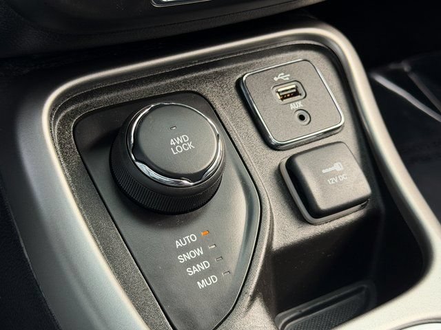 Used 2017 Jeep Compass Latitude AWD/4WD image 20
