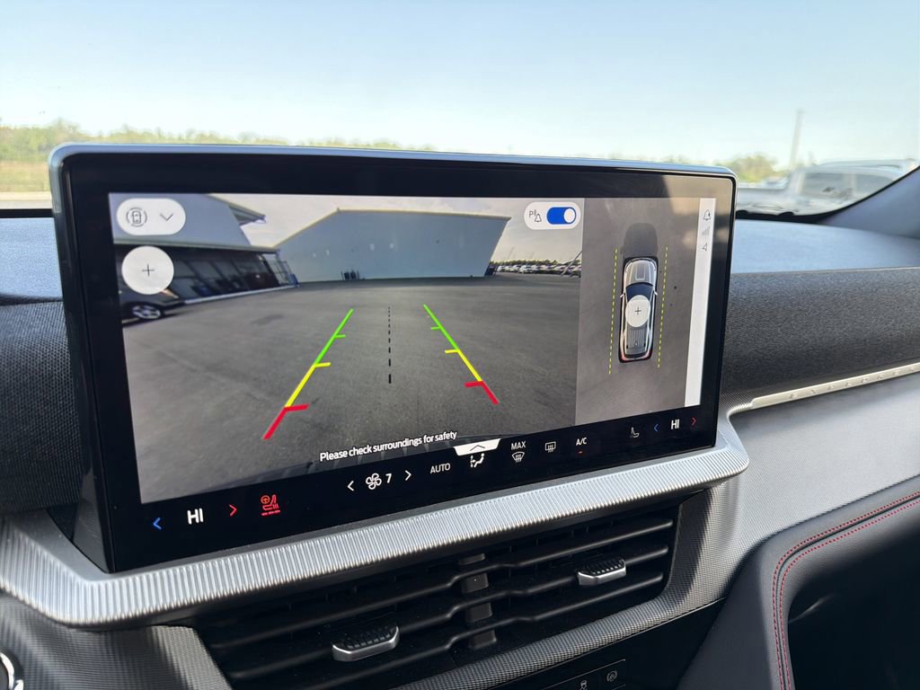 Certified 2025 Ford Explorer ST-Line w/ Premium Package image 26