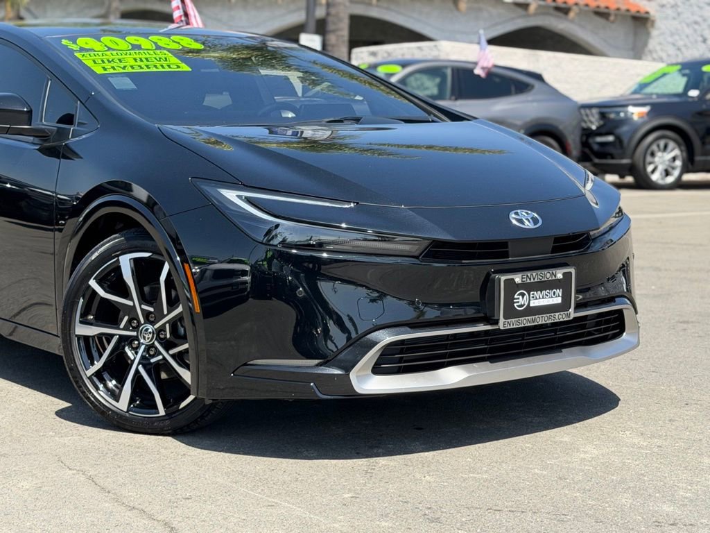 Used 2026 Toyota Prius Plug-In Hybrid FWD image 4
