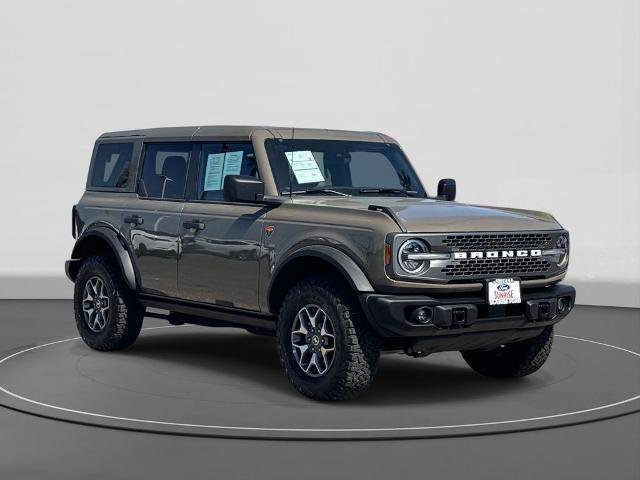 Certified 2025 Ford Bronco Badlands AWD/4WD image 3