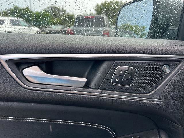 Certified 2022 Ford Edge Titanium image 12