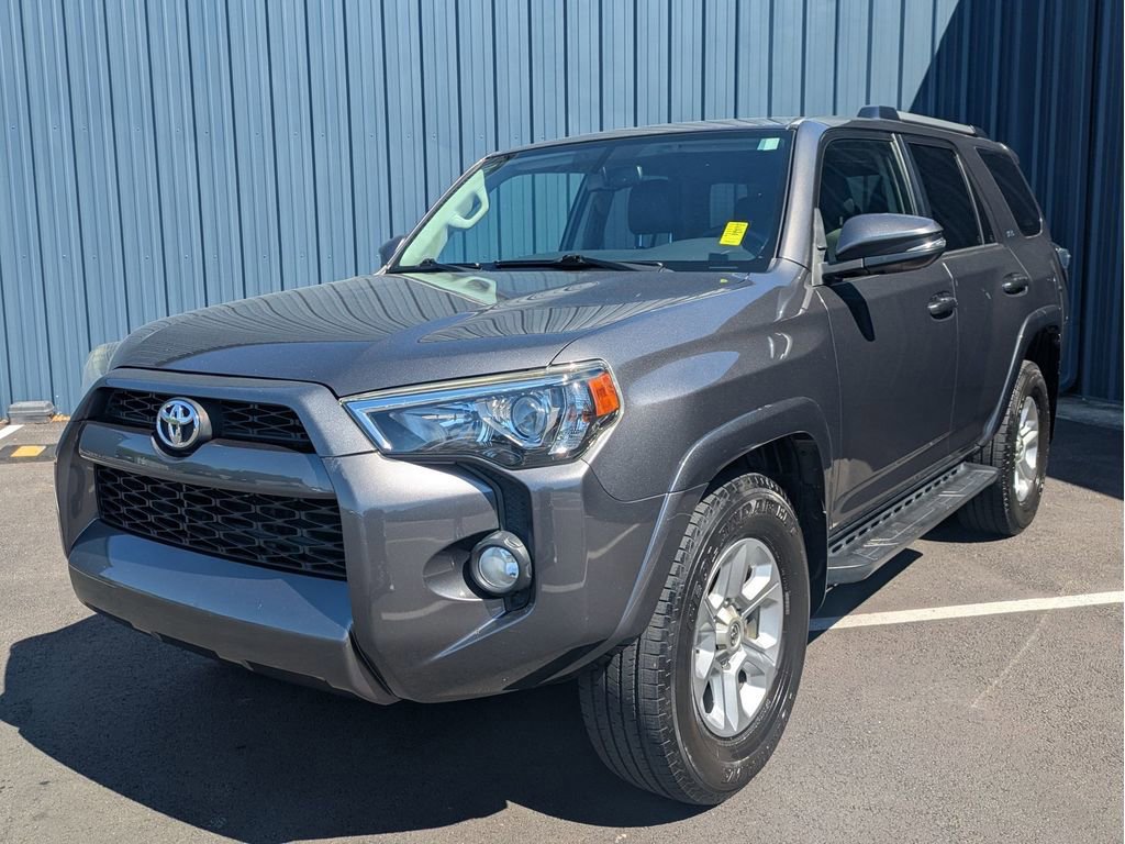 Used 2019 Toyota 4Runner SR5 Premium RWD image 2