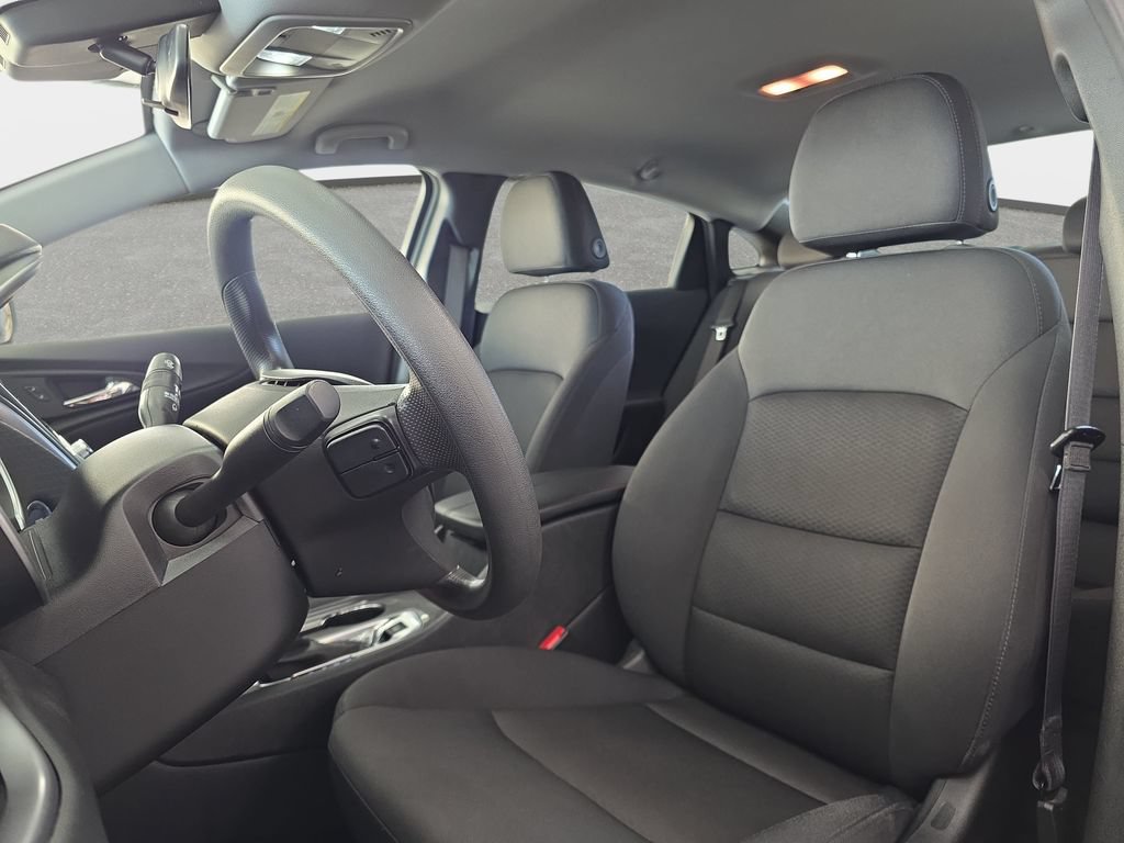 Used 2025 Chevrolet Malibu LT FWD image 12