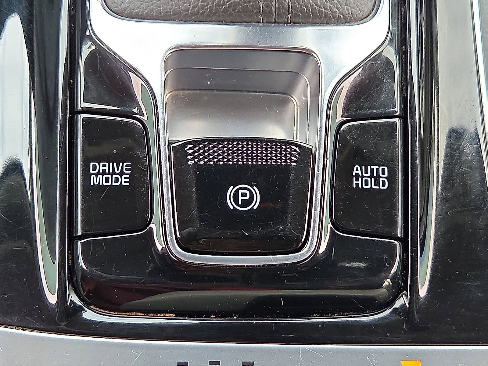 Used 2023 Kia Carnival EX image 20