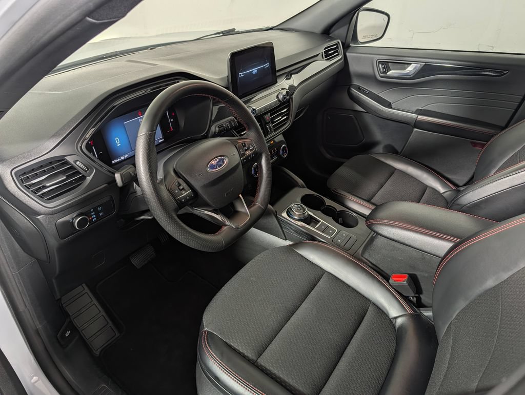 Certified 2025 Ford Escape ST-Line FWD image 22