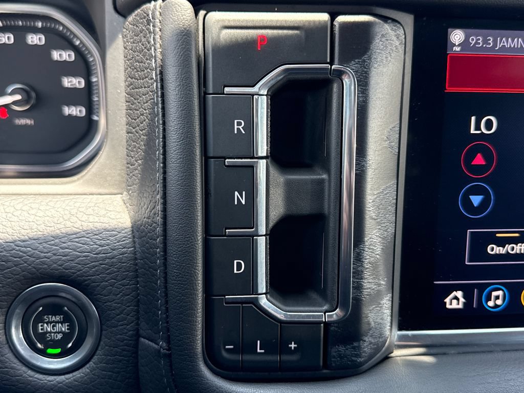 Used 2021 GMC Yukon Denali w/ Denali Premium Package RWD image 24