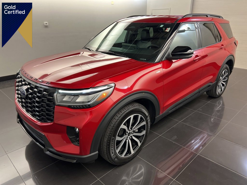 Certified 2025 Ford Explorer ST-Line image 1