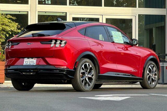 Certified 2022 Ford Mustang Mach-E Premium image 4