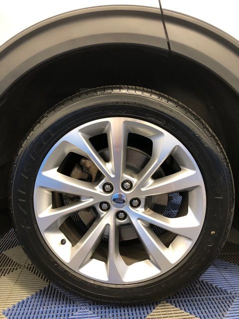 Certified 2022 Ford Explorer Platinum w/ Technology Package image 13