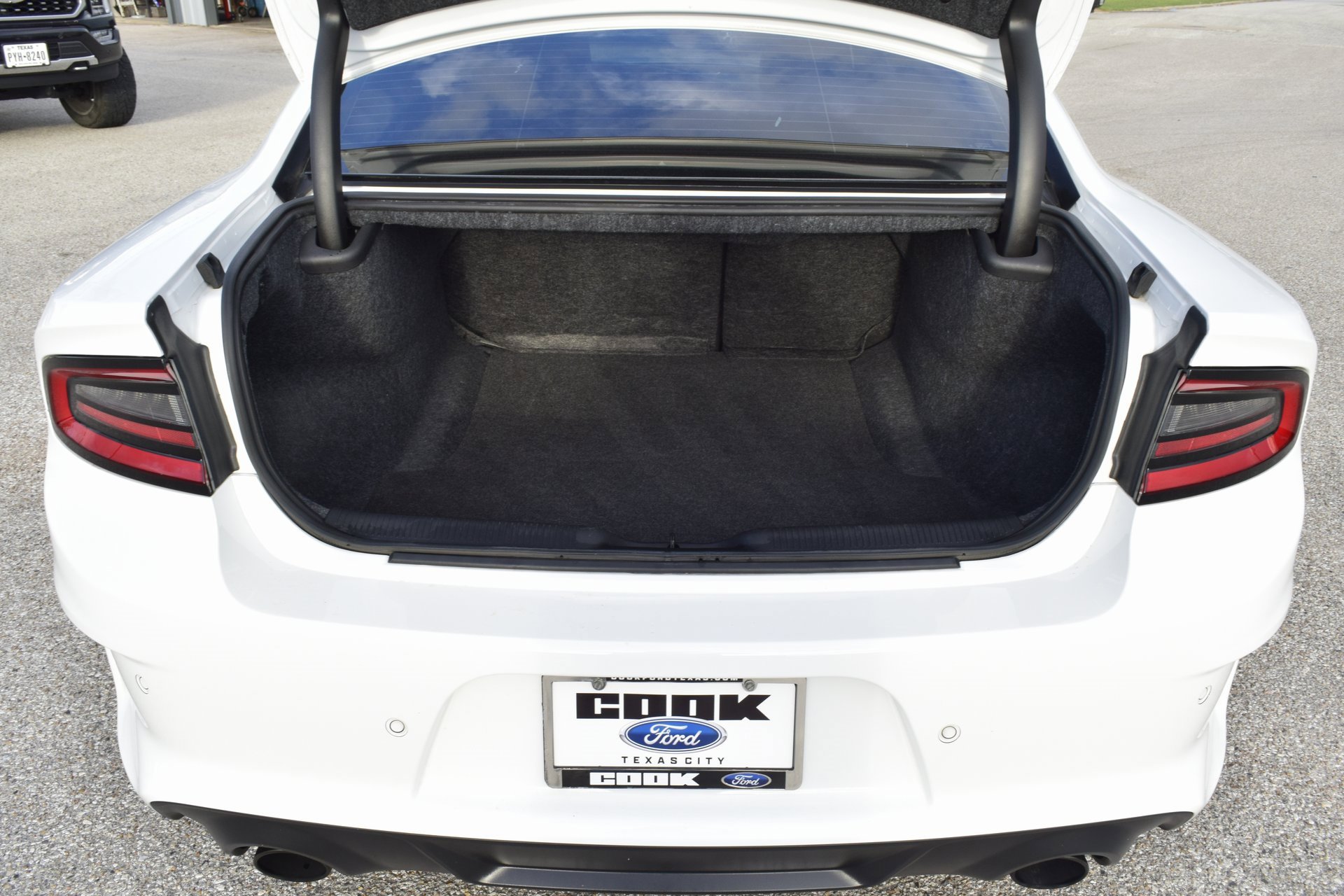 Used 2023 Dodge Charger SRT Hellcat w/ Harman/Kardon Audio Group image 22