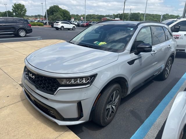 Used 2022 Kia Sorento EX w/ Panoramic Sunroof Package FWD image 1