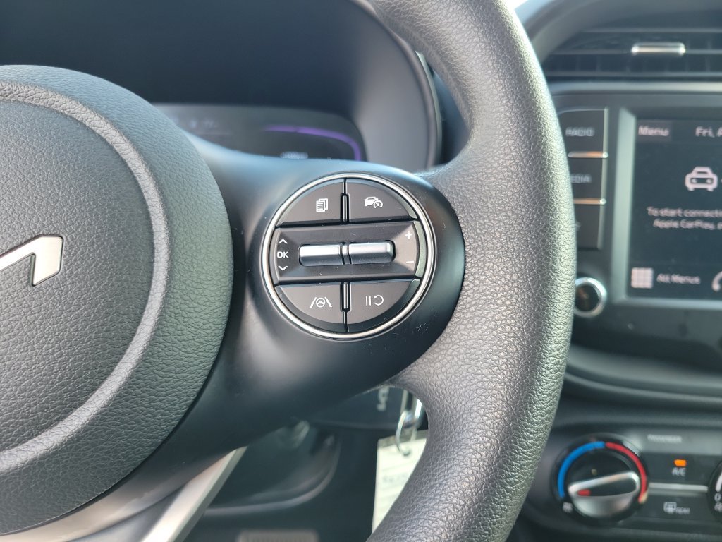 Used 2025 Kia Soul LX w/ LX Technology Package FWD image 26