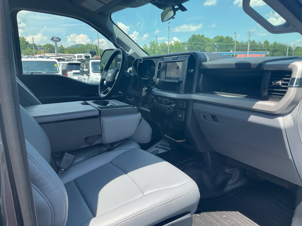 Certified 2026 Ford F450 XL w/ XL Driver Assist Package AWD/4WD image 11