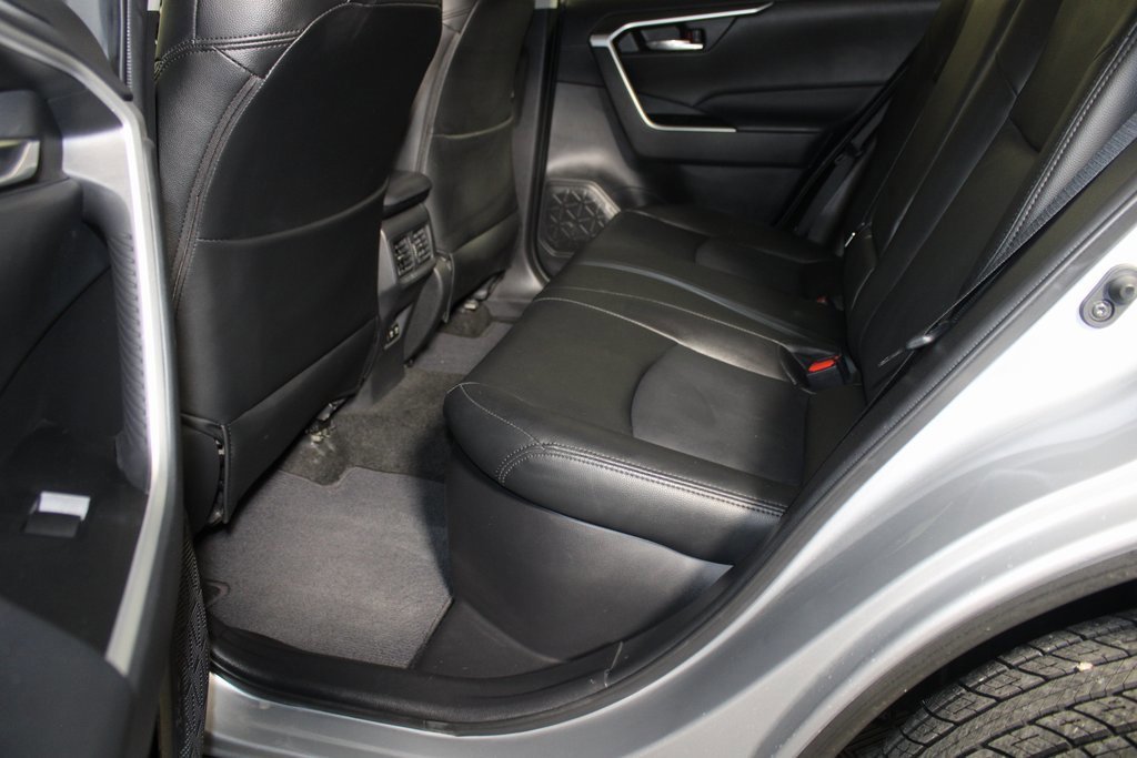 Used 2021 Toyota RAV4 XLE image 12