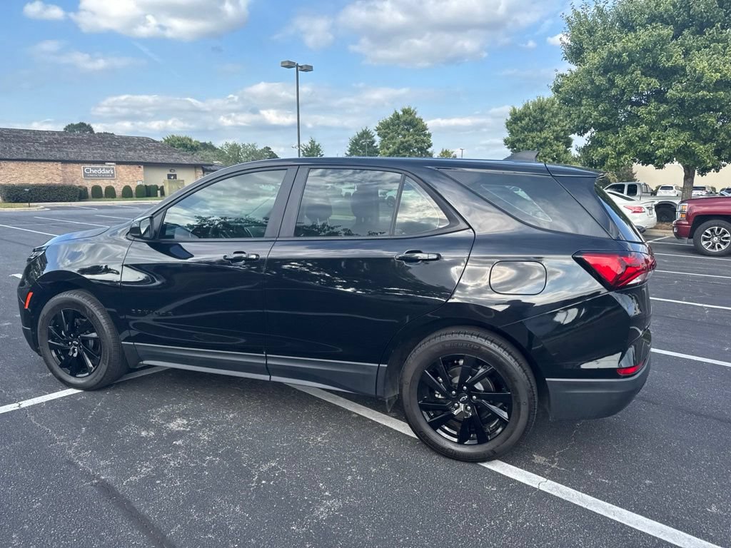 Used 2024 Chevrolet Equinox LS w/ Midnight Edition FWD image 10