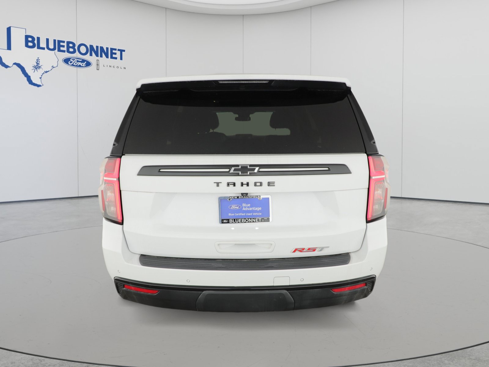 Used 2024 Chevrolet Tahoe RST w/ Luxury Package AWD/4WD image 4