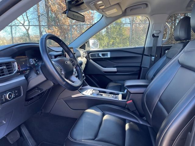 Certified 2023 Ford Explorer XLT w/ Equipment Group 202A image 13