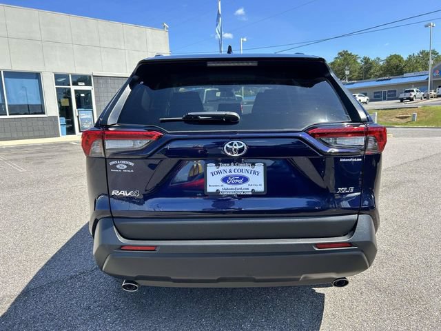 Used 2025 Toyota RAV4 XLE FWD image 29