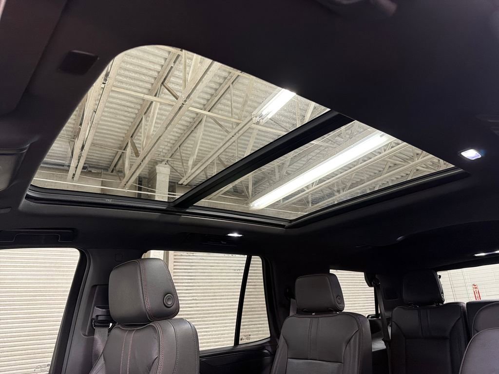 Used 2023 Chevrolet Tahoe RST w/ Luxury Package RWD image 10