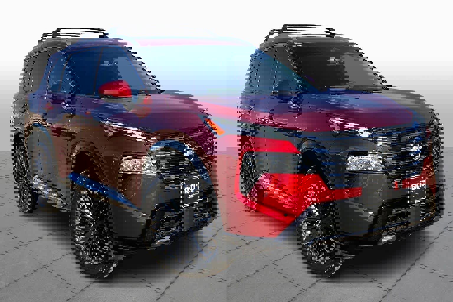 Used 2025 Nissan Rogue Platinum w/ Platinum Premium Package image 2