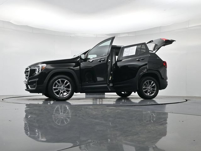 Used 2024 GMC Terrain SLT AWD/4WD image 57