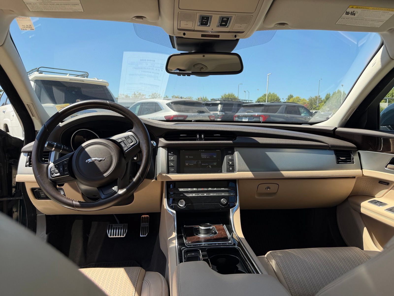 Used 2017 Jaguar XF Prestige RWD image 11