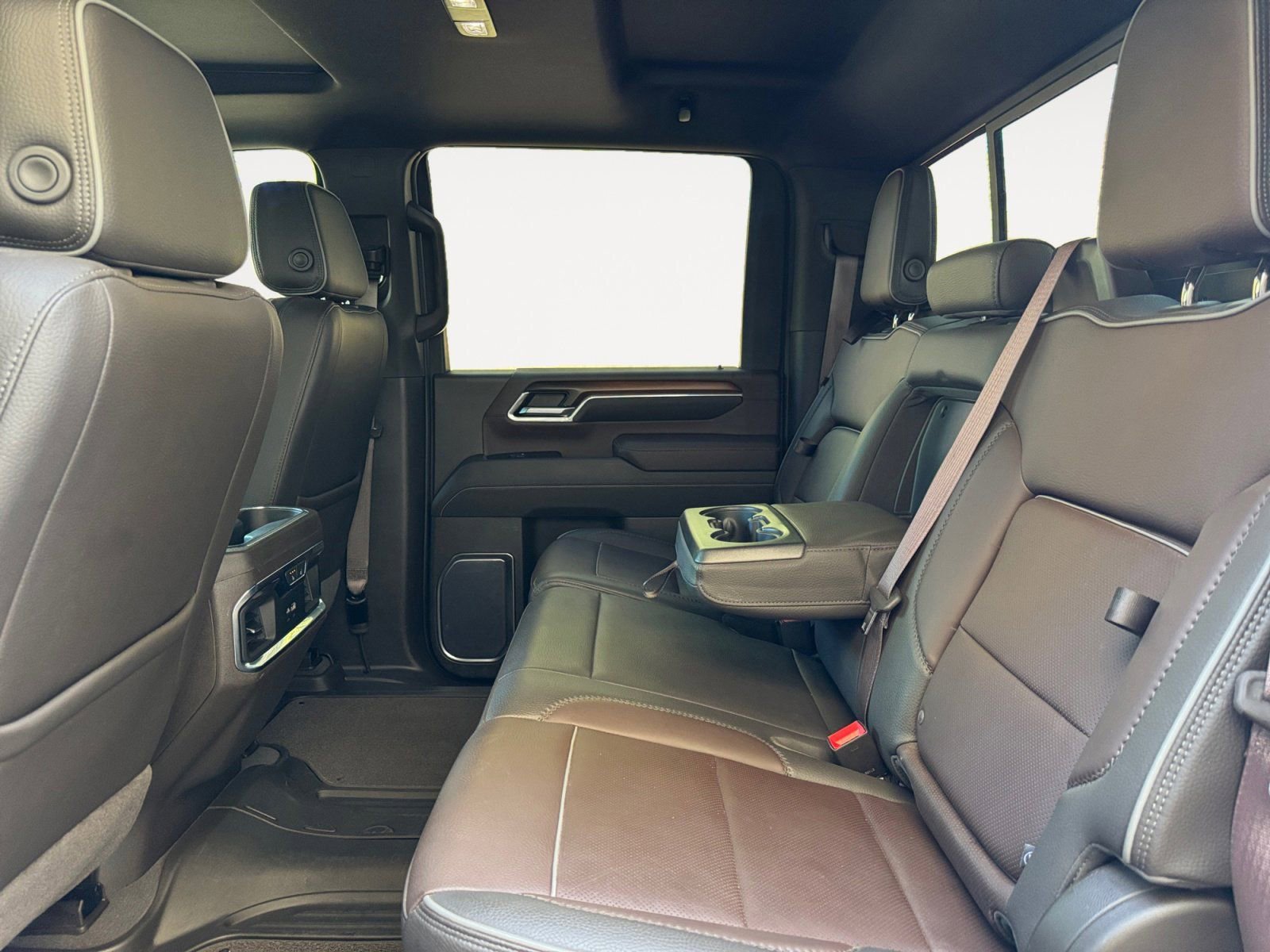 Used 2024 GMC Sierra 3500 Denali w/ Denali Reserve Package AWD/4WD image 13