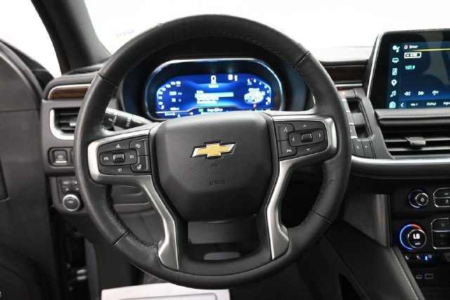 Used 2022 Chevrolet Suburban Premier AWD/4WD image 16