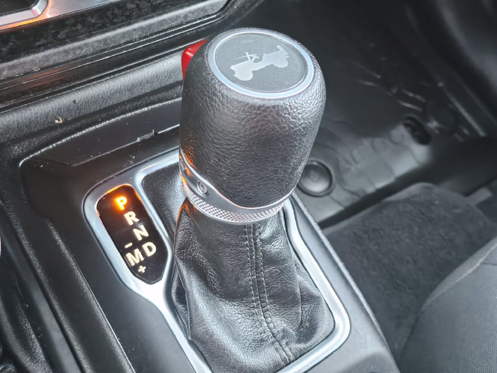 Used 2022 Jeep Wrangler Unlimited Sport AWD/4WD image 32