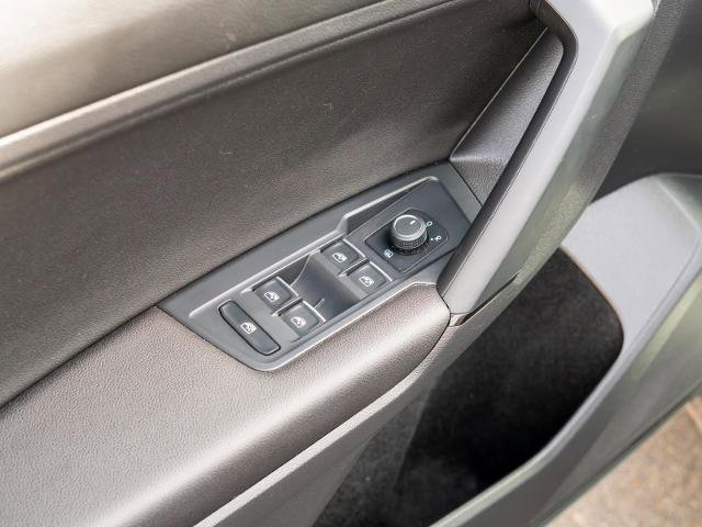 Used 2019 Volkswagen Tiguan SE w/ Panoramic Sunroof Package image 14