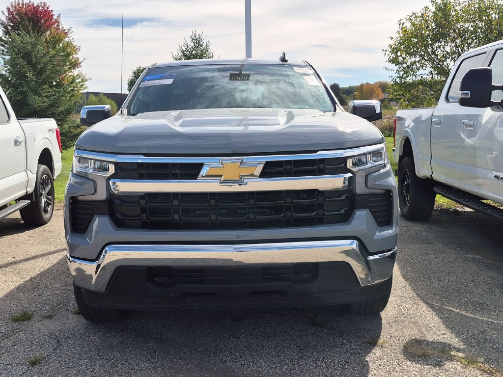 Used 2024 Chevrolet Silverado 1500 LT AWD/4WD image 5