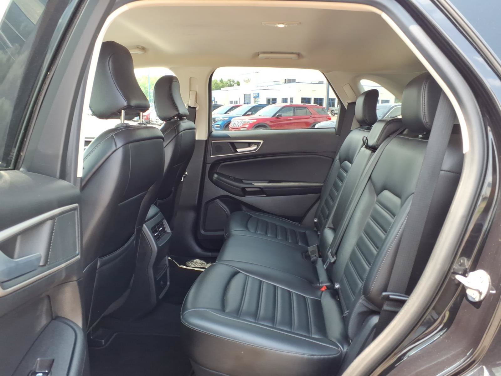 Certified 2024 Ford Edge SEL AWD/4WD image 11