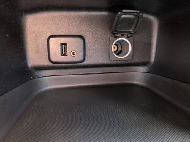Used 2018 Chevrolet Equinox LT AWD/4WD image 40