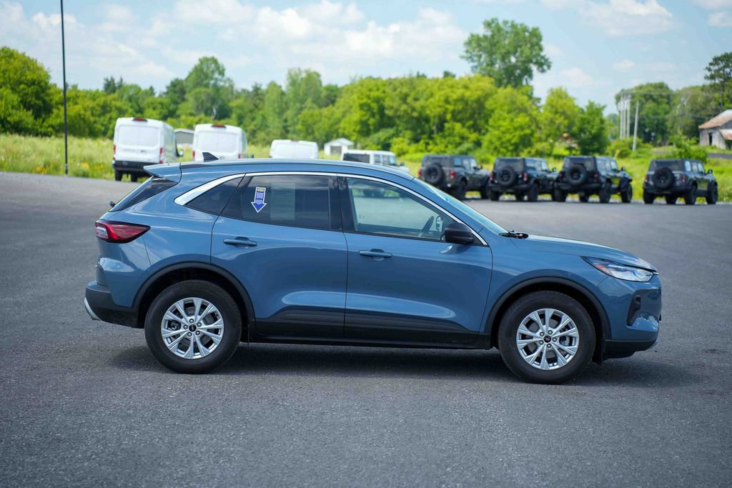 Certified 2023 Ford Escape Active w/ Tech Pack #1 AWD/4WD image 4